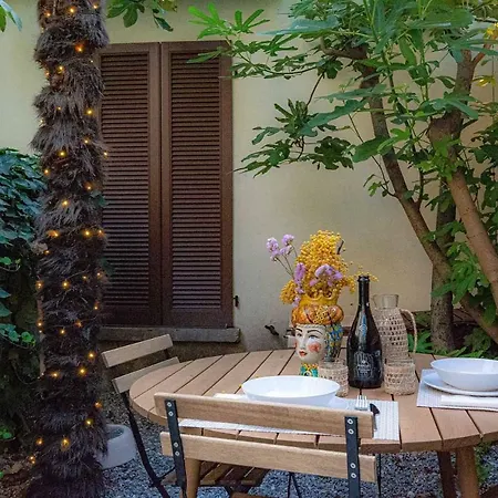 Lägenhet Secret Garden In The Heart Of Isola Milano